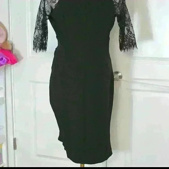 Knee length Black Lace Dress - Picture 4 of 4